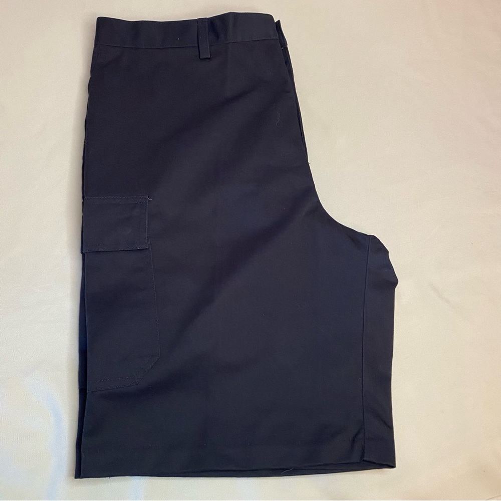 NWT Edwards men’s size 40 navy blue shorts